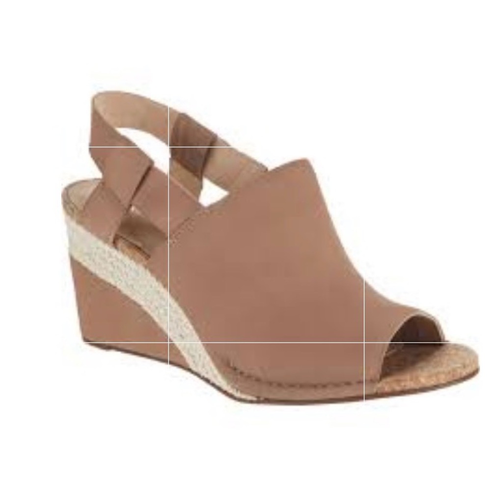 NWOT Clarks Spiced Bay Sandal Size Brown 8M